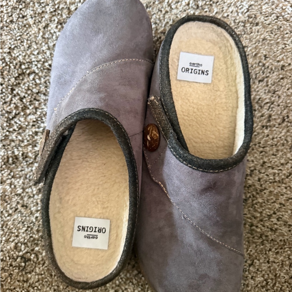 Earth Origins Brown Suede Slip-On Clog with Shearling 9